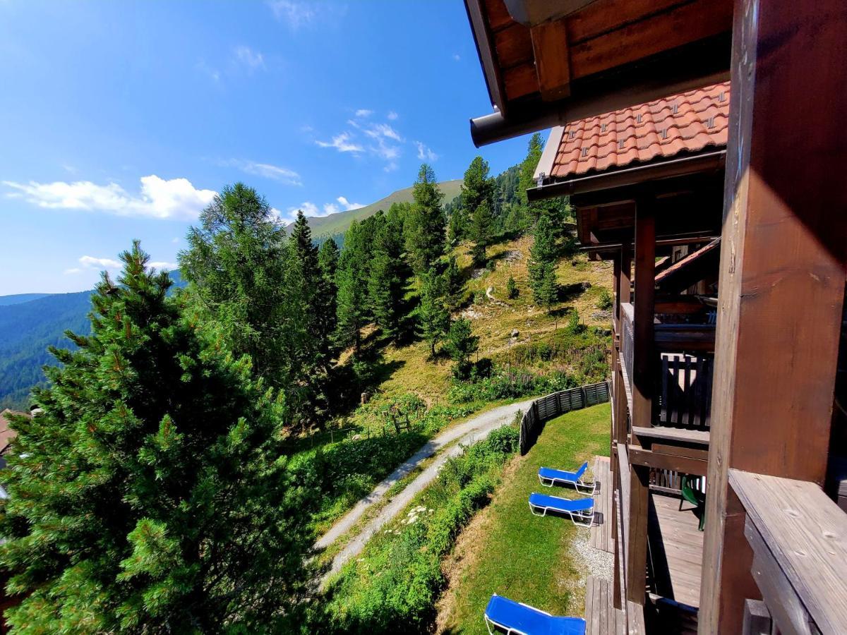 Bergheim Schmidt, Almhuetten Im Wald Appartments An Der Piste Alpine Huts In Forrest Appartments Near Slope Turracher Hoehe Exterior photo