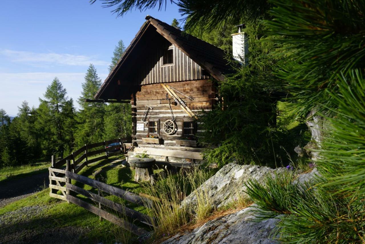 Bergheim Schmidt, Almhuetten Im Wald Appartments An Der Piste Alpine Huts In Forrest Appartments Near Slope Turracher Hoehe Exterior photo