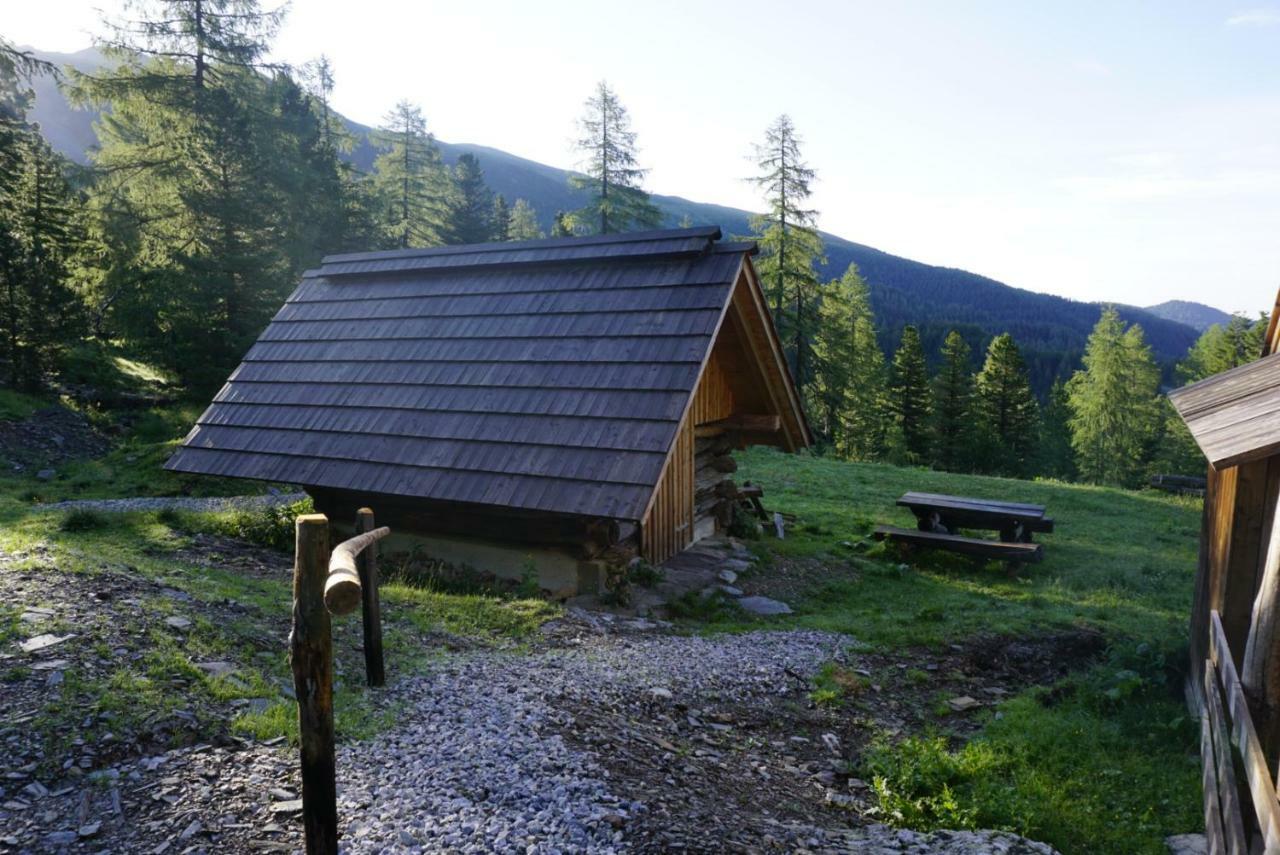 Bergheim Schmidt, Almhuetten Im Wald Appartments An Der Piste Alpine Huts In Forrest Appartments Near Slope Turracher Hoehe Exterior photo